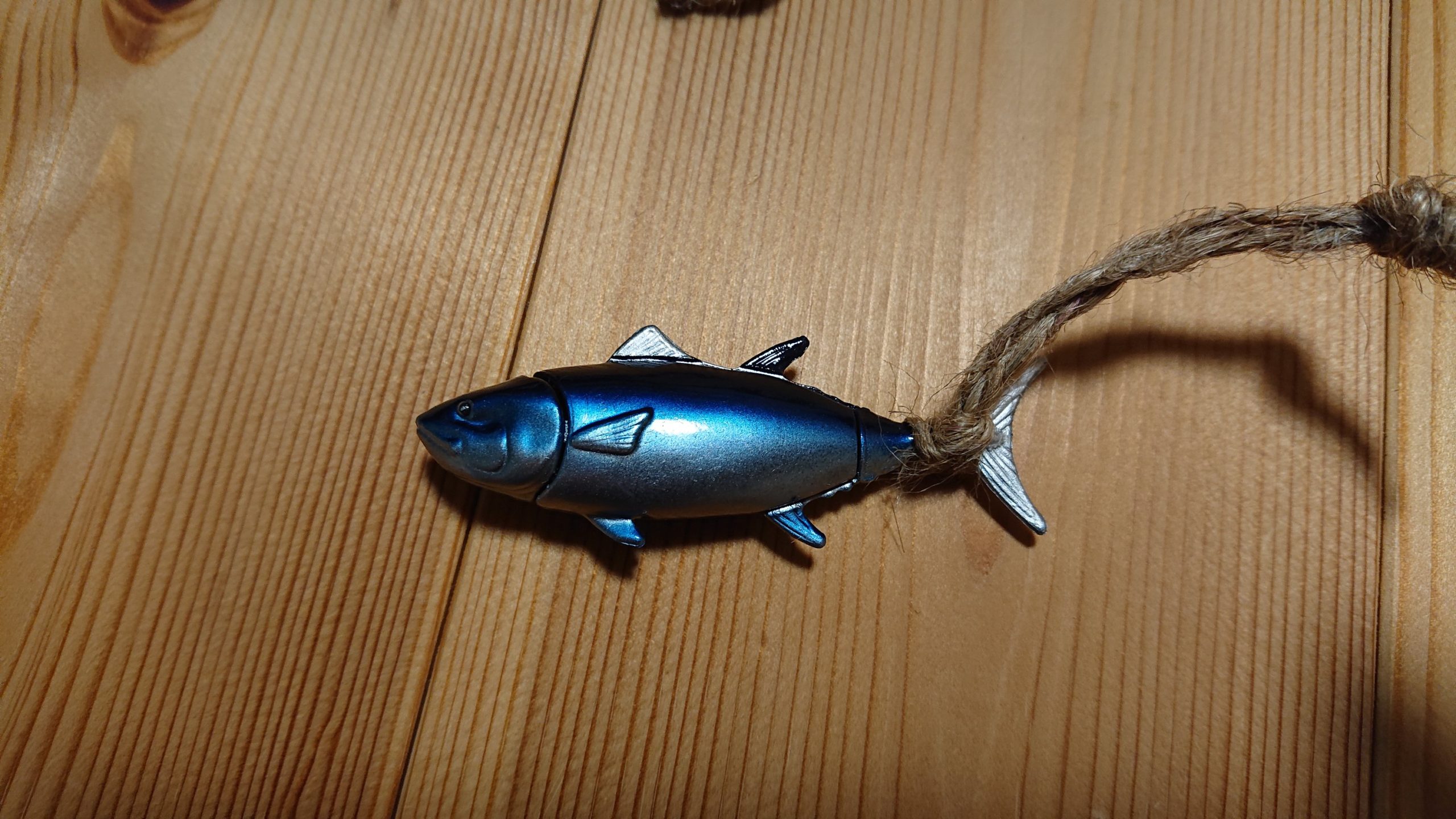 トイズスピリッツの魚フィギュア マグロのガチャガチャ 解体魚マスコット を買ってみた チャレろぐ